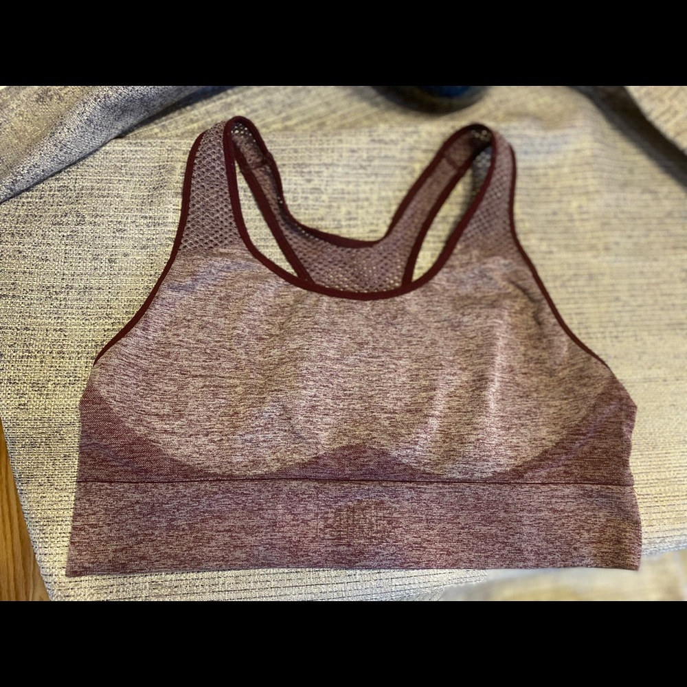 Pink by Victoria’s Secret sports bra